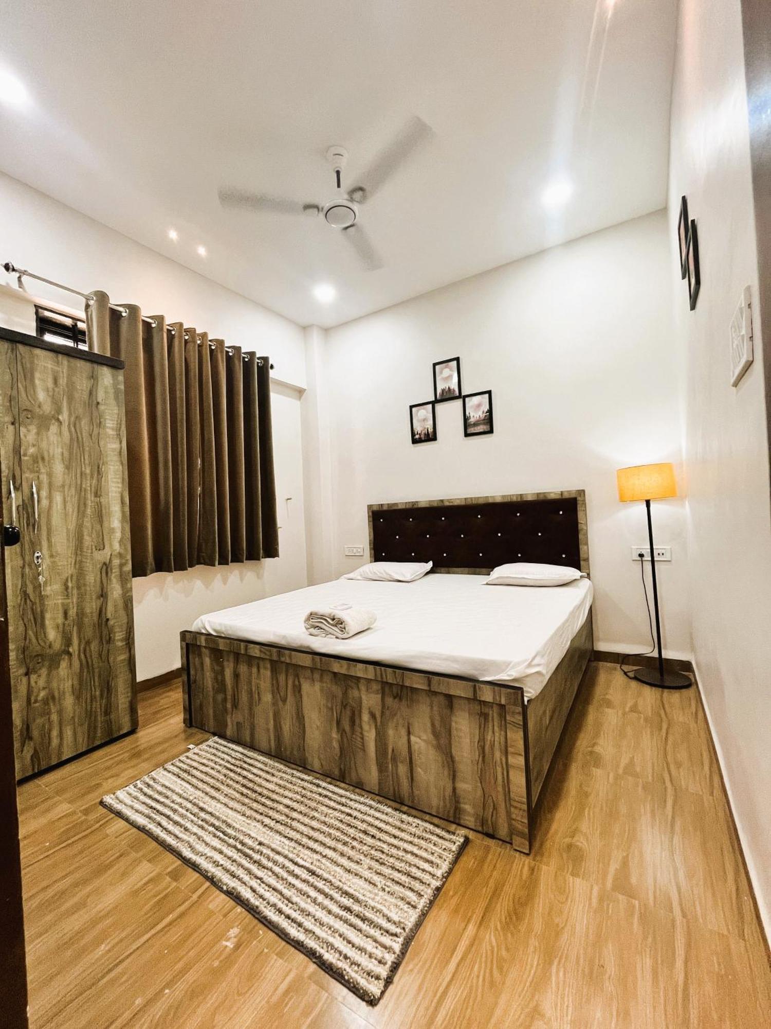 Shree Stay Inn Luxe' Holiday Home อุจเจน ภายนอก รูปภาพ