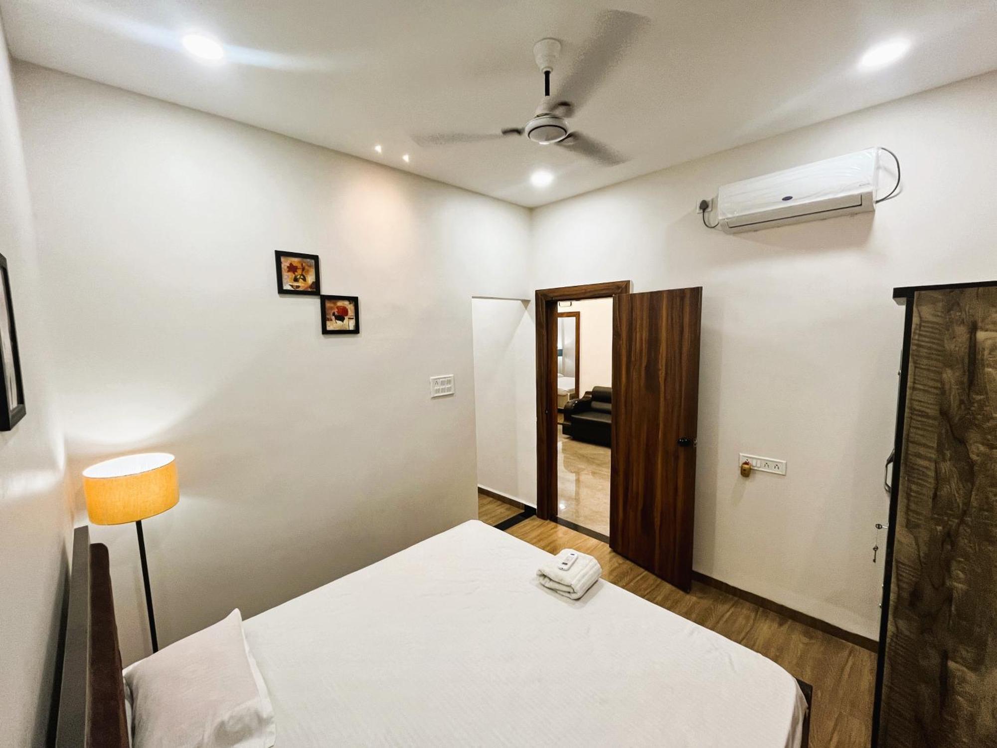 Shree Stay Inn Luxe' Holiday Home อุจเจน ภายนอก รูปภาพ