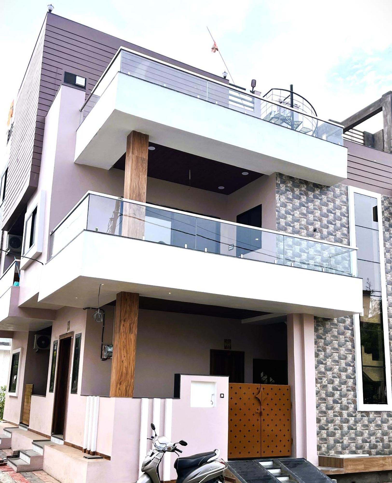 Shree Stay Inn Luxe' Holiday Home อุจเจน ภายนอก รูปภาพ